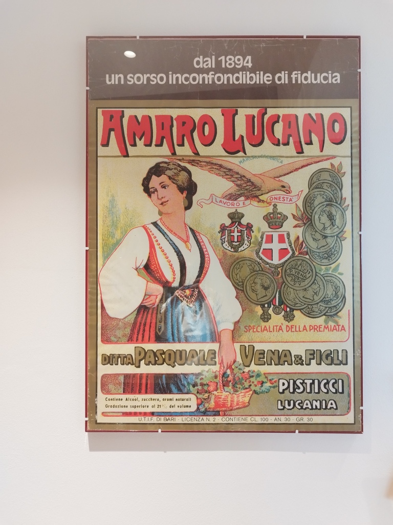 Amaro Lucano, cento anni di manifesti: la ricetta degli slogan